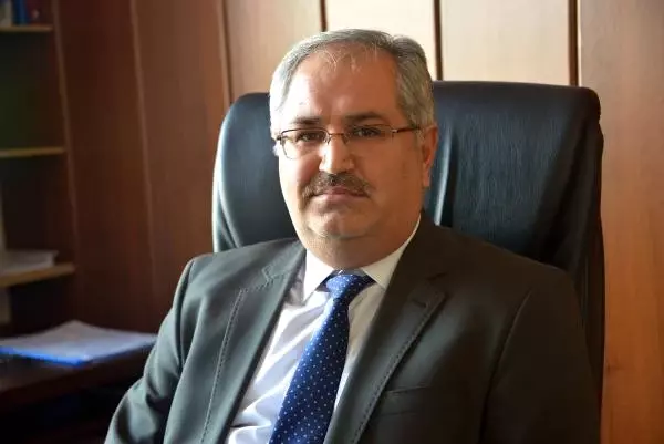 Öğrencilere El Öptüren Müdür Hakkında İnceleme Başlatıldı Öğrencilere El Öptüren Müdür Hakkında İnceleme Başlatıldı