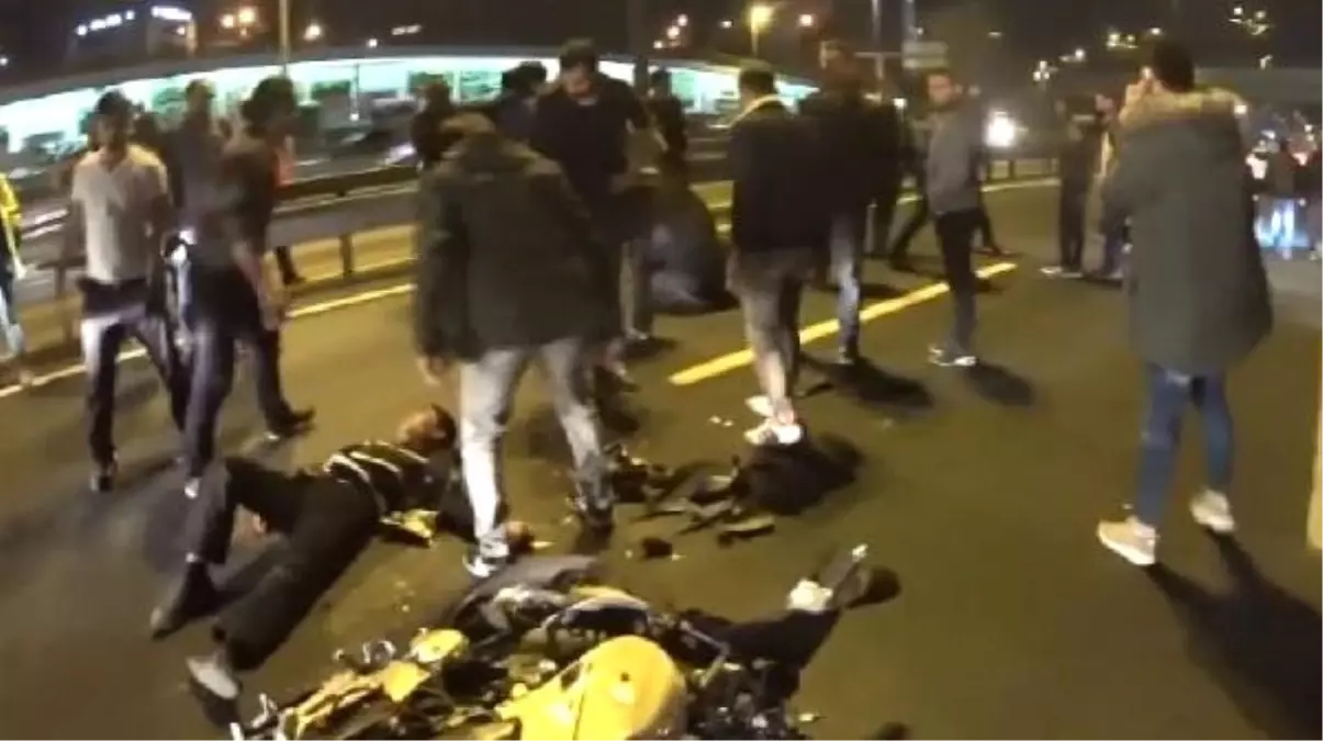 2 Yaralı Yerde Yardım Beklerken O Aracının Derdine Düştü