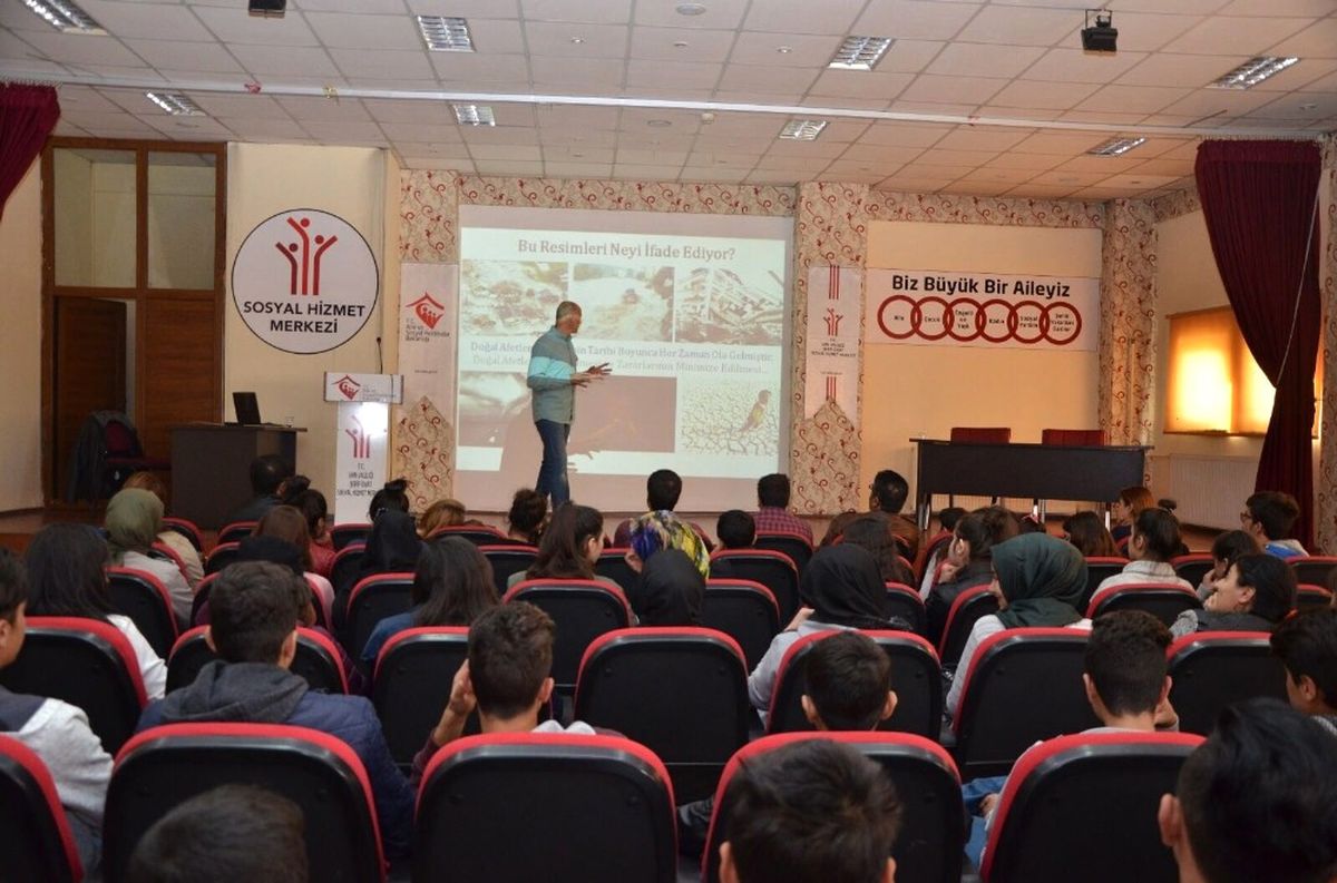 Van'da 'İnsan, Bilim ve Doğa' Temalı Seminer