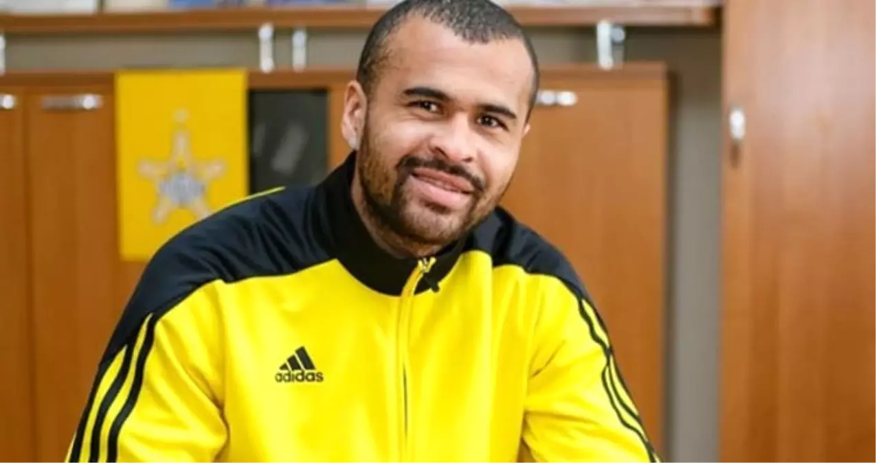 25 Yaşındaki Brezilyalı Futbolcu Teixeira, Kalp Krizi Sonrası Hayatını Kaybetti