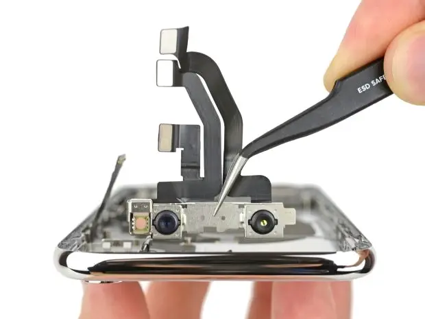 İphone X Nasıl Sökülür? Tüm Parçalarıyla İphone X'in İçine Bir Göz Atın İphone X Nasıl Sökülür? Tüm Parçalarıyla İphone X'in İçine Bir Göz Atın