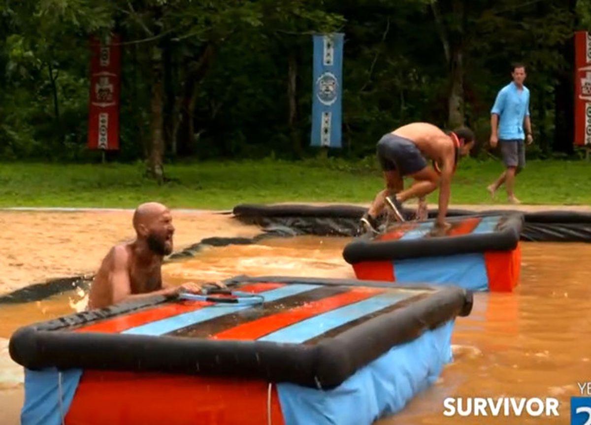 Survivor'ın Yeni Bölümünde Anıl Sakatlanıp Çamurlu Suyun İçinden Çıkamıyor