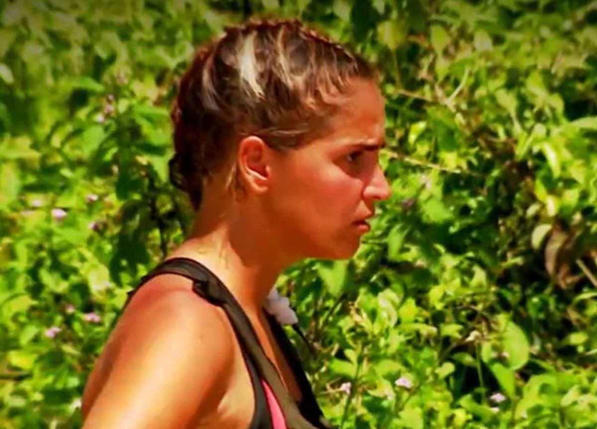 Survivor'da Sabriye, Berna'ya 'Senden Güzelim' Diye Bağırıyor