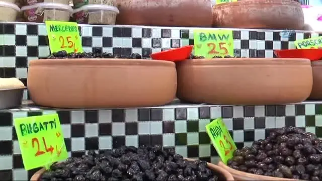Zeytinler Ünlü İsimleri ile Satılıyor Zeytinler Ünlü İsimleri ile Satılıyor
