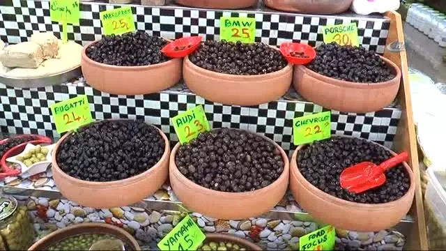 Zeytinler Ünlü İsimleri ile Satılıyor Zeytinler Ünlü İsimleri ile Satılıyor