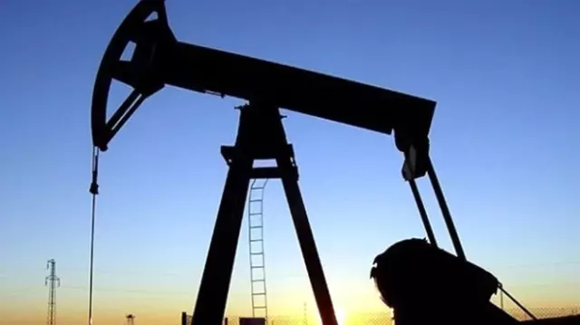 ABD Petrol Fiyatları Tahminini Yükseltti