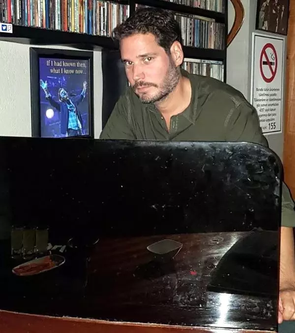 Baskın Oran'ın Dj Oğlu, Yaşama Tutunamadı Baskın Oran'ın Dj Oğlu, Yaşama Tutunamadı