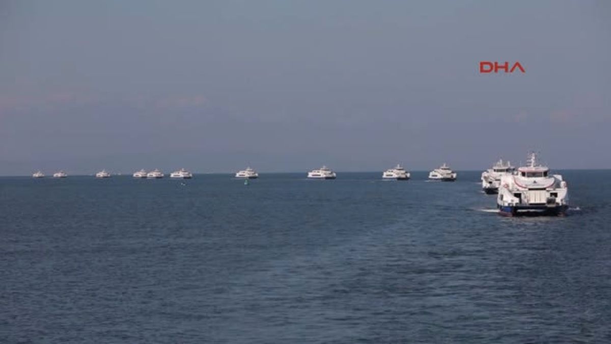 İzmir Yeni Yolcu Gemileri İzmirliler'i Selamladı