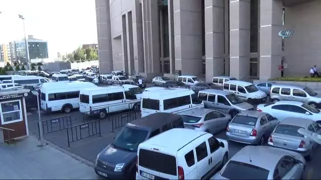 Sözcü Gazetesi Sahibi ve 3 Çalışanının Yargılanmasına Başlandı Sözcü Gazetesi Sahibi ve 3 Çalışanının Yargılanmasına Başlandı