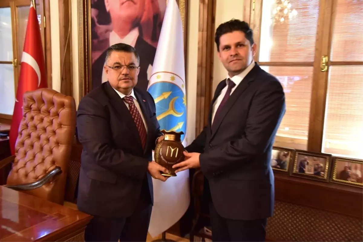 Yeni Sağlık Müdürü Öztop'tan Başkan Yağcı'ya Ziyaret
