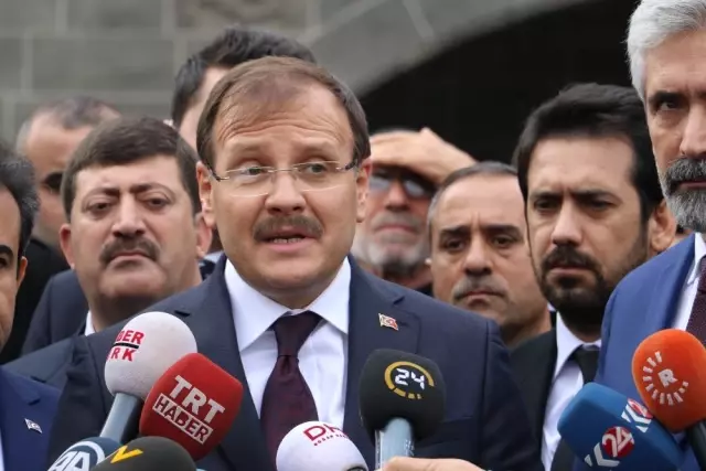 Başbakan Yardımcısı Çavuşoğlu Sur'da İncelemelerde Bulundu