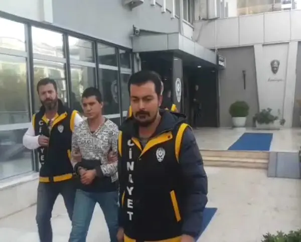 Bıçaklanıp, Boğazı Kesilerek Öldüren Gencin Katili, Arkadaşı Çıktı Bıçaklanıp, Boğazı Kesilerek Öldüren Gencin Katili, Arkadaşı Çıktı