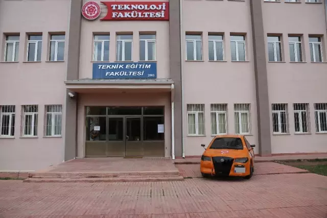 Elektrikli Otomobil 'Kangal S4' Tanıtıldı Elektrikli Otomobil 'Kangal S4' Tanıtıldı