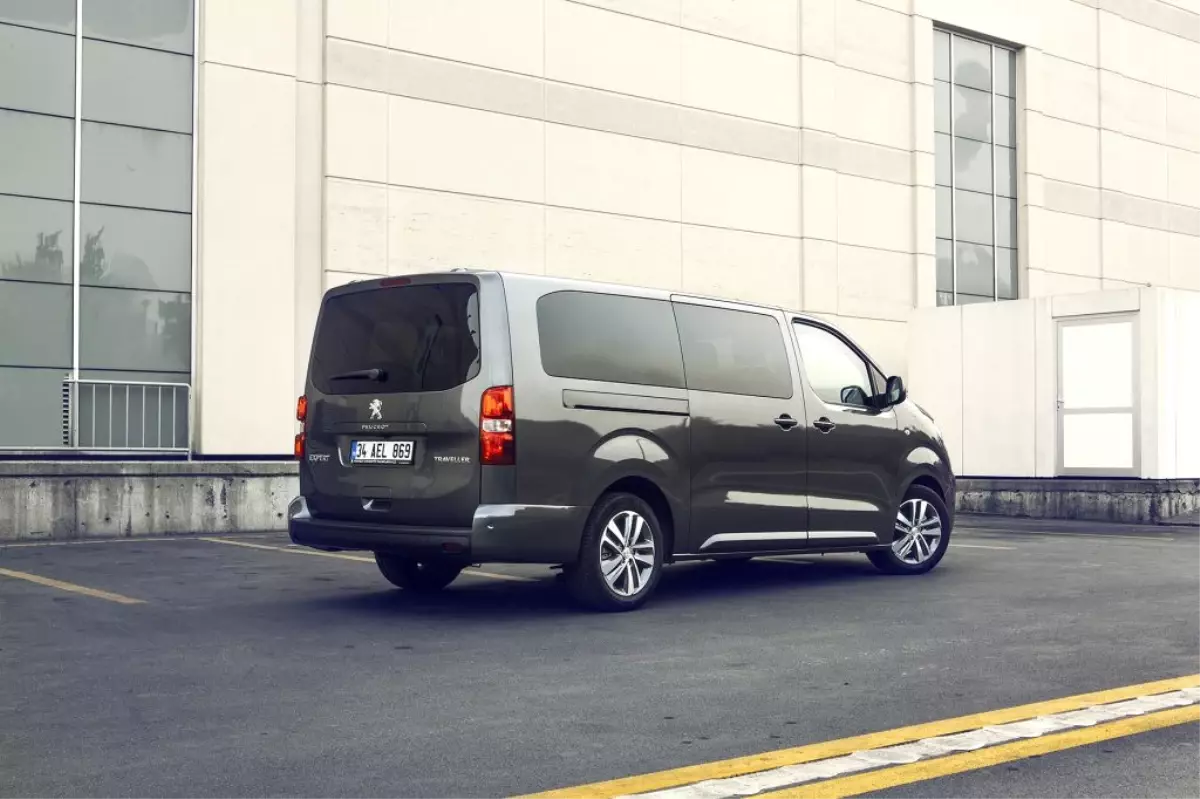 Peugeot'dan Yeni Expert Traveller