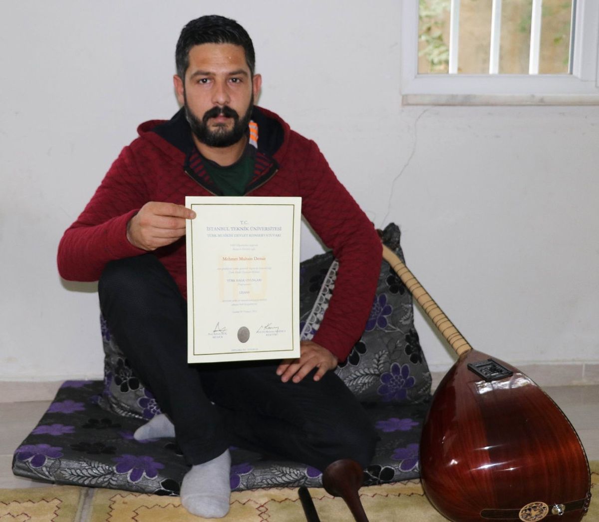İTÜ'de Konservatuvar Okudu, Düğünlerde Davul Çalıyor