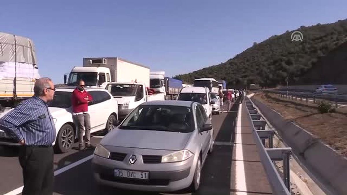 Şeker Şurubu Yüklü Tır Devrildi (2)