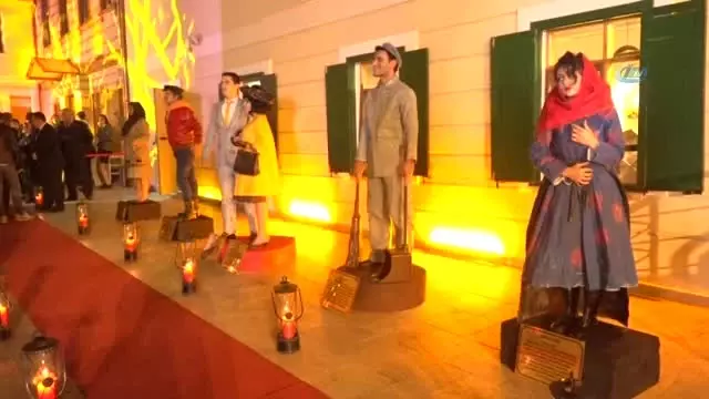 18. İzmir Kısa Film Festivaline Renkli Açılış 18. İzmir Kısa Film Festivaline Renkli Açılış