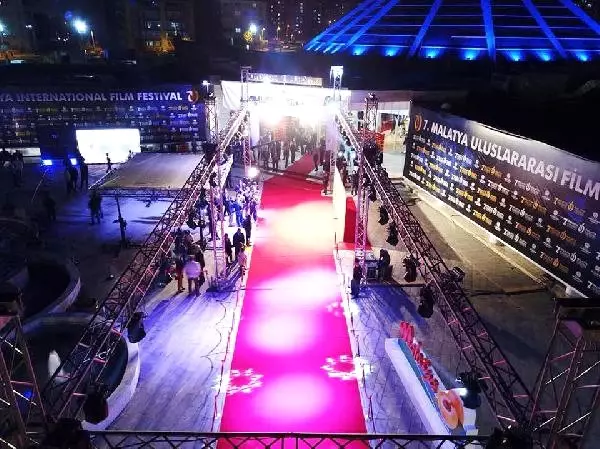 7'nci Malatya Uluslararası Film Festivali Başladı 7'nci Malatya Uluslararası Film Festivali Başladı
