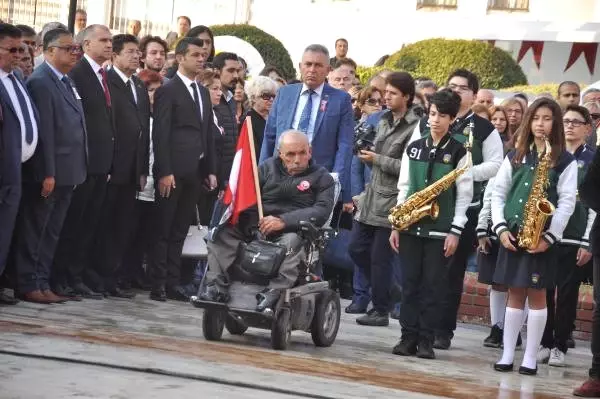 Egeliler 'Ata'sını Unutmadı Egeliler 'Ata'sını Unutmadı