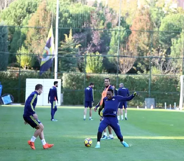Fenerbahçe'de Demir Grup Sivasspor Maçının Hazırlıkları Sürdü
