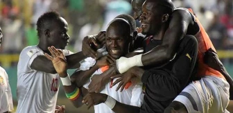 Güney Afrika'yı 2-0 Yenen Senegal, 16 Yıl Sonra Dünya Kupasında