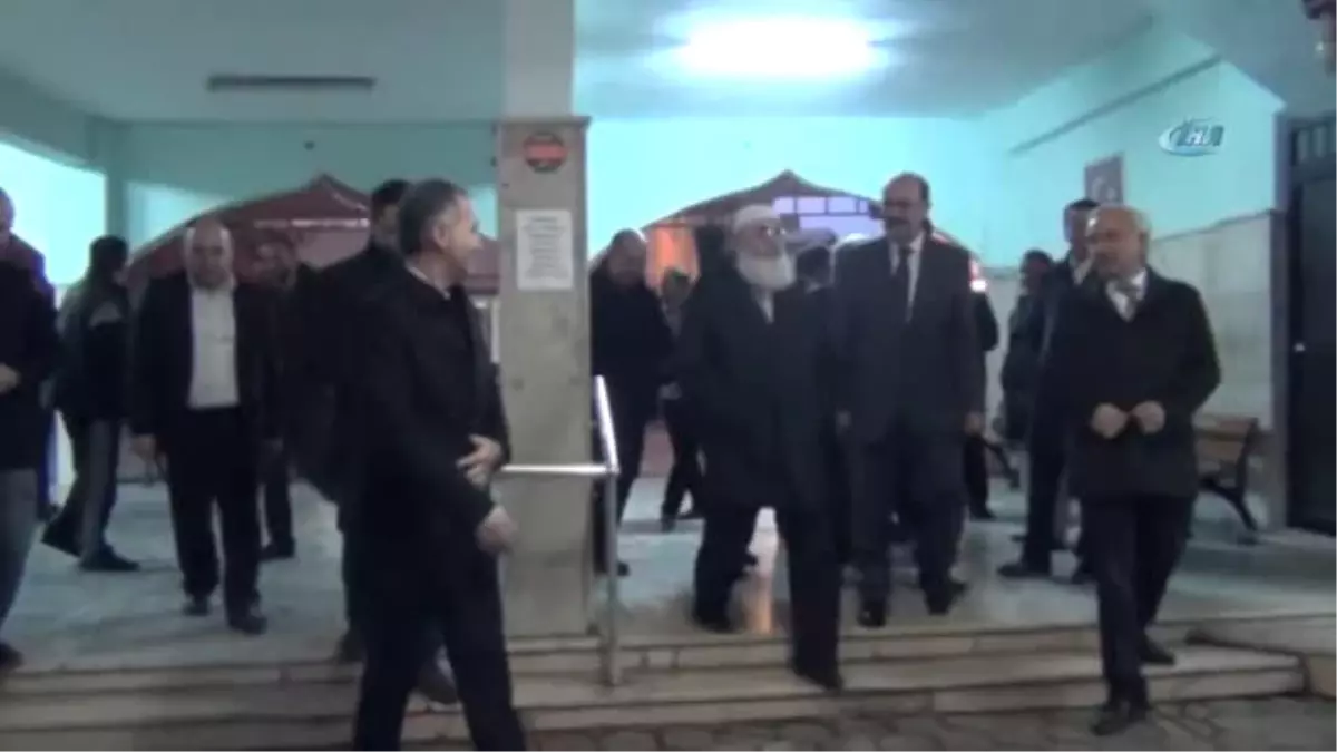 İnegöl'ün Yeni Başkanı İshakpaşa Türbesinde Dua Ederek Göreve Başladı