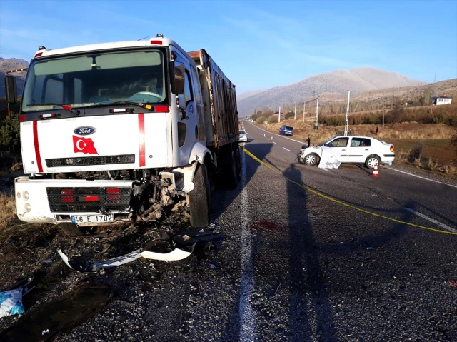 Kahramanmaraş Ta Trafik Kazası 1 Ölü 2 Yaralı Haberi