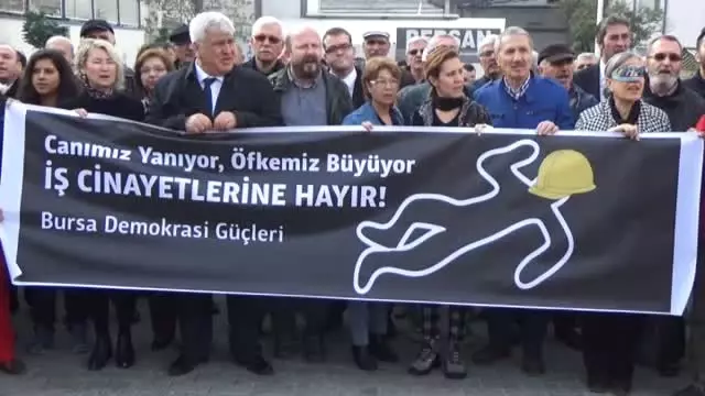 Patlamanın Olduğu Fabrikanın Önünde Protesto Patlamanın Olduğu Fabrikanın Önünde Protesto