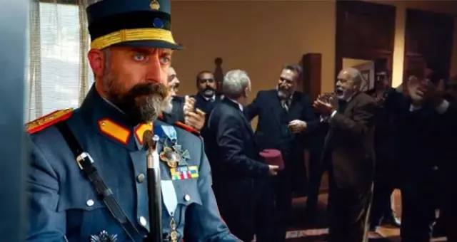 Vatanım Sensin Ekranlara Fırtına Gibi Döndü! 'Ya İstiklal Ya Ölüm' Sahnesi Geceye Damga Vurdu Vatanım Sensin Ekranlara Fırtına Gibi Döndü! 'Ya İstiklal Ya Ölüm' Sahnesi Geceye Damga Vurdu