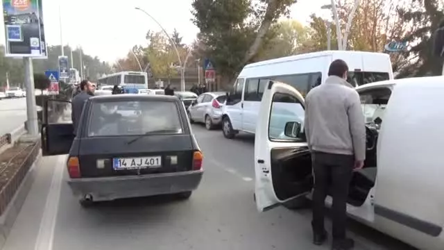 Yurtta Saat 9'u 5 Geçe Hayat Durdu...atatürk Saygıyla Anıldı Yurtta Saat 9'u 5 Geçe Hayat Durdu...atatürk Saygıyla Anıldı