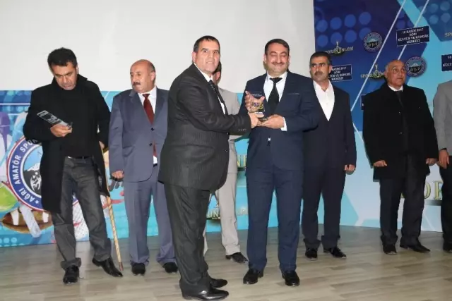 Ağrı'da 'Sporun Enleri' Ödül Töreni Düzenlendi