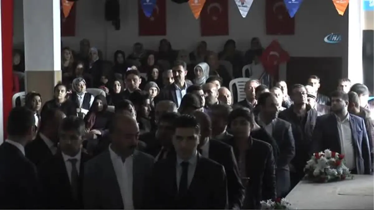 Bakan Özlü: 'Biz Sendelersek Türkiye Düşer'