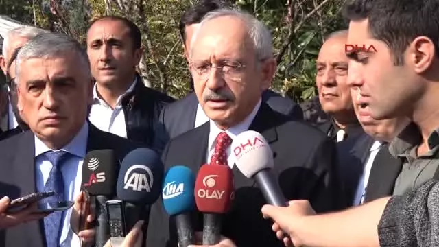 Bursa Kılıçdaroğlu, Bursa'da Şehit Ailesini Ziyaret Etti Bursa Kılıçdaroğlu, Bursa'da Şehit Ailesini Ziyaret Etti