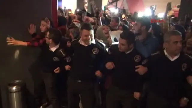 Kahramanmaras Mutluluk Zamani Oyunculari Hayranlariyla Bulustu Kahramanmaras