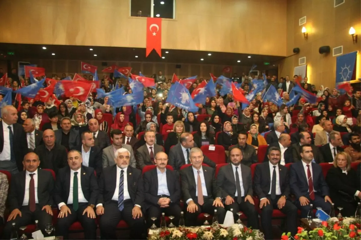 Sağlık Bakanı Demircan: '10 Yıl İçerisinde Uzman Hekim Açığı Kapanacak'