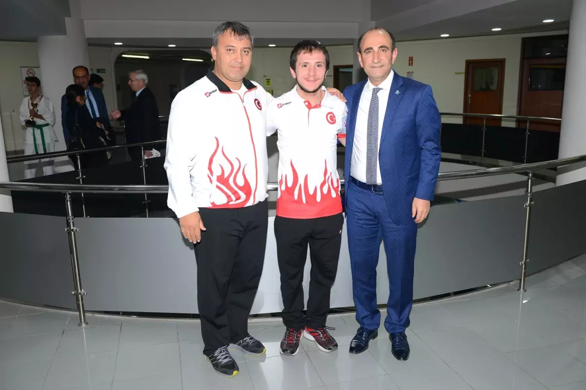 Yıldırımlı Haltercilerden Gümüş Madalya