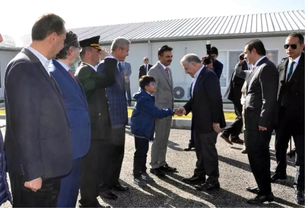 Bakan Arslan, Uşak'ta Yüksek Hızlı Tren ve Çevre Yolu Projelerini İnceledi