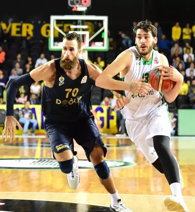 Tahincioğlu Basketbol Süper Ligi: Darüşşafaka: 84 - Fenerbahçe Doğuş: 78 Tahincioğlu Basketbol Süper Ligi: Darüşşafaka: 84 - Fenerbahçe Doğuş: 78