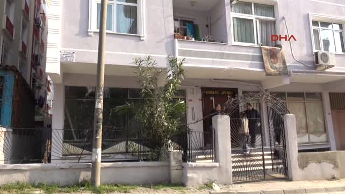 Bodrum Katındaki Hurda Uçak Hurdacıya Verildi, Herkes Rahatladı