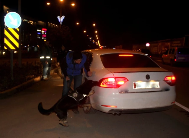 Erzurum Polisinden Gece Yarısı 