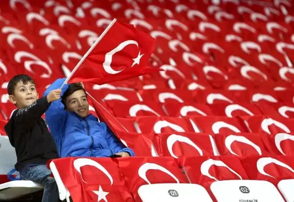Türkiye - Arnavutluk Maçından Notlar