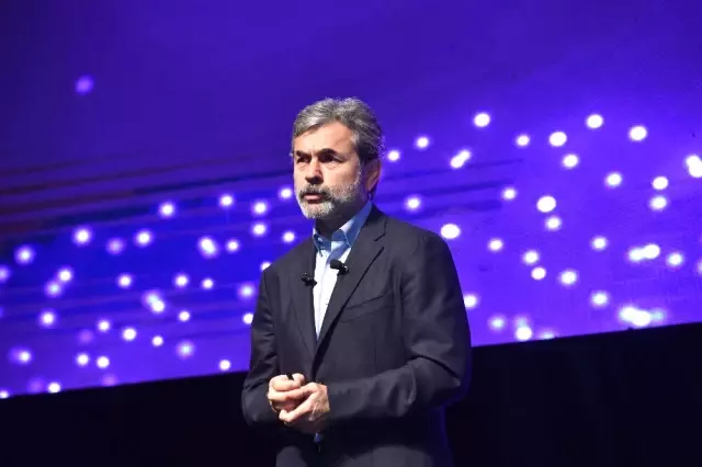 Aykut Kocaman Futbolun Bilimden Faydalandığını Vurguladı