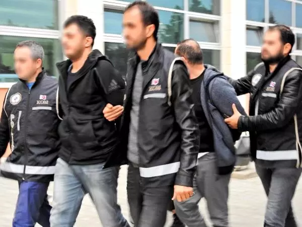 Çeşme'de Uyuşturucu Ticaretine 2 Tutuklama