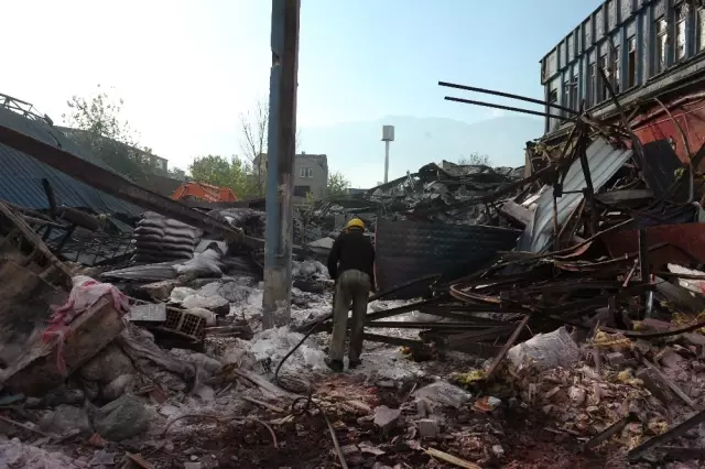 İnek Sayesinde Kocası Ölümden Kurtulan Kadın, Sanayicilere Tepki Gösterdi İnek Sayesinde Kocası Ölümden Kurtulan Kadın, Sanayicilere Tepki Gösterdi