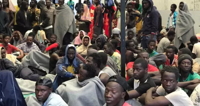 Orta Çağdan Kalma Görüntüler! Göçmenler, Libya'da Köle Pazarlarında Satılıyor