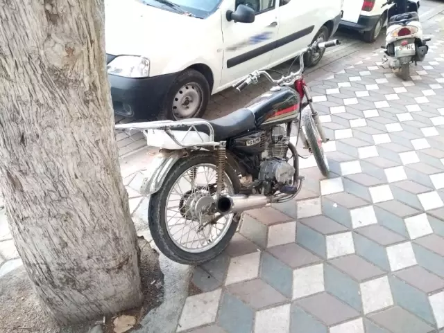 Akhisar'da Uygunsuz Motosiklet Denetimi