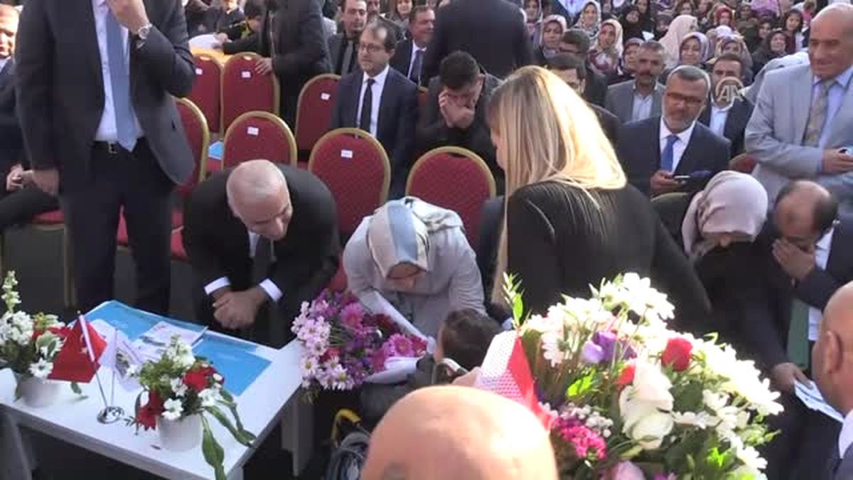Bakan Kaya: 'Yaklaşık 500 Bin Engelli, Yaşlı Vatandaşımızın Yakınına Evde Bakım Aylığı Veriyoruz'