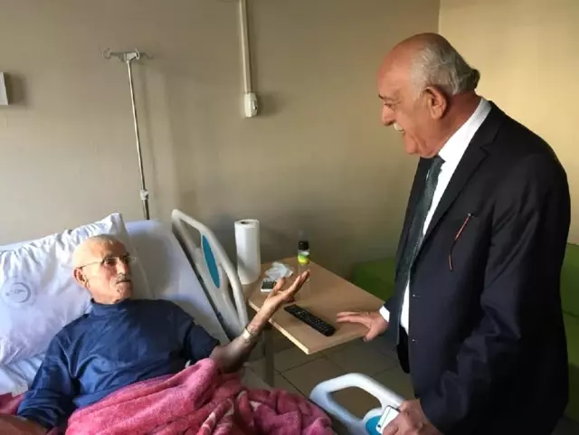 Başkan Seyfi Dingil'den Hastalara Moral Ziyareti