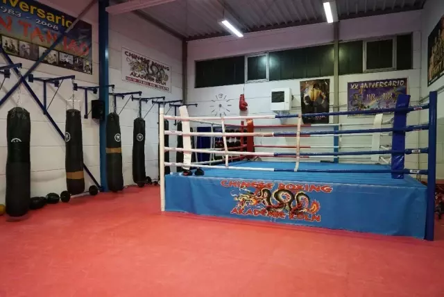 Berlin'de Türk Spor Hocası Çocuklarının Gözü Önünde Darp Edildi Berlin'de Türk Spor Hocası Çocuklarının Gözü Önünde Darp Edildi