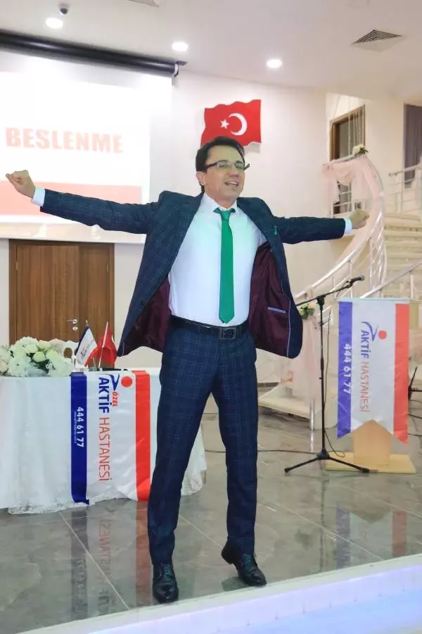 Ender Saraç, Söyleşi Öncesi Egzersiz Yaptırdı